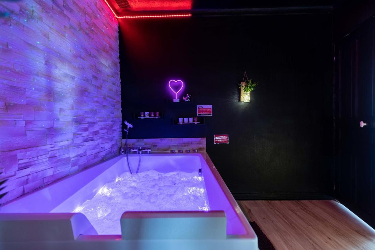 Love Room Ou Pas ! Chamalieres Exterior photo